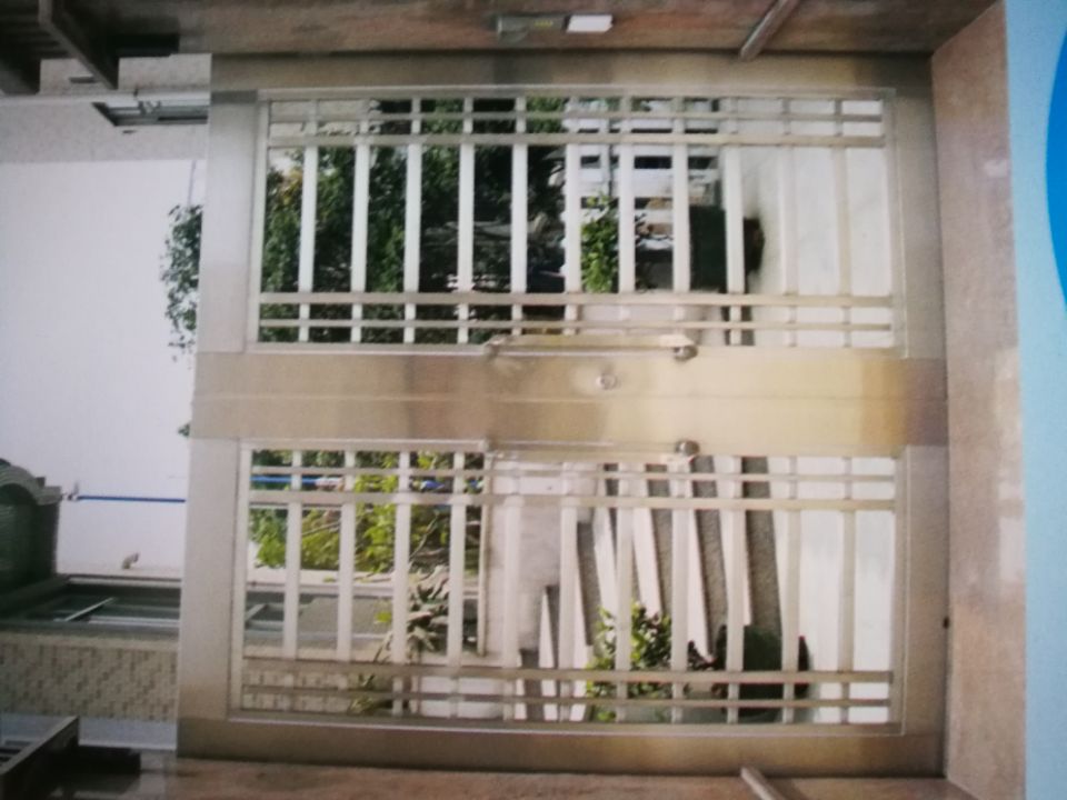 济南防盗窗为您介绍防盗窗是不锈钢的好还是铝合金的好?